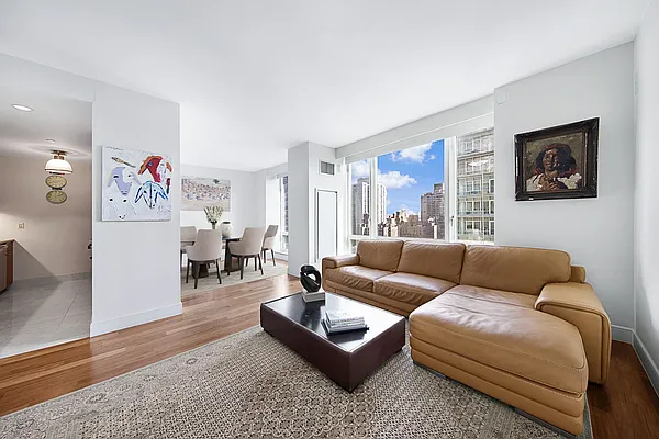 Sold by Compass | media 22