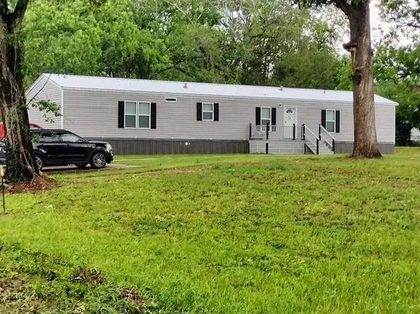 520 W Greenwood St, Garrison, TX 75946