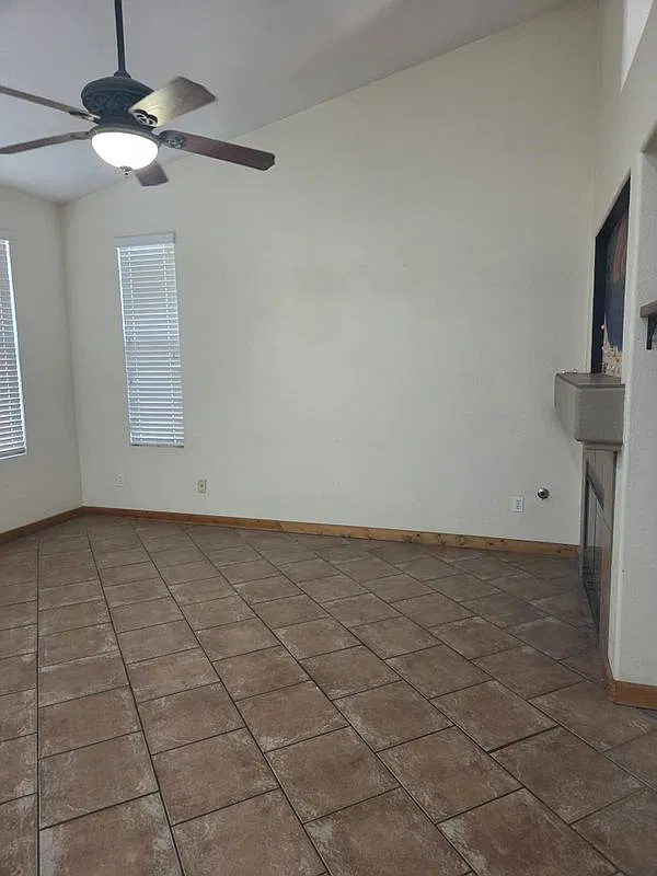 4 bed, 2.0 bath, 1910 sqft, $3,000 — Photo 2