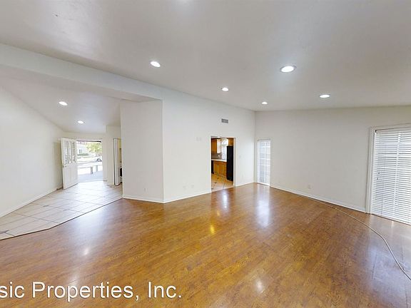 5th image of 5357-59 Hewlett Dr