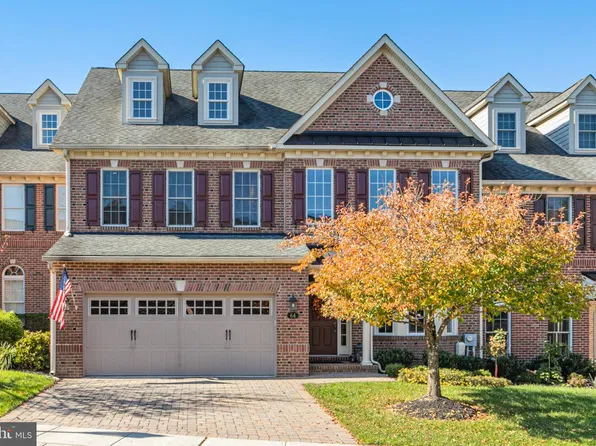 64 Elfreths Ct, Newtown, PA 18940