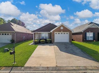 99 Turtle Dr, Elmore, AL 36025