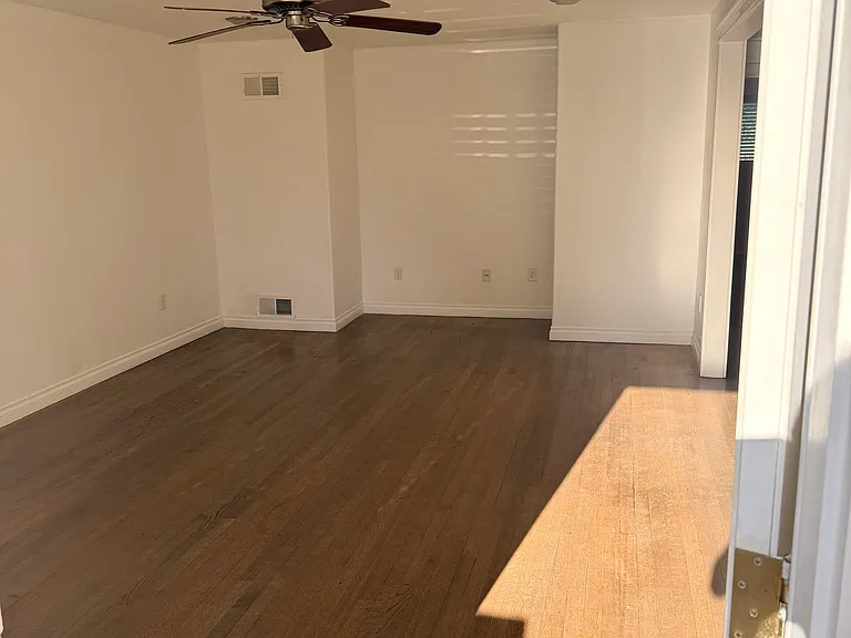 2917 Locust Ave W — Photo 7