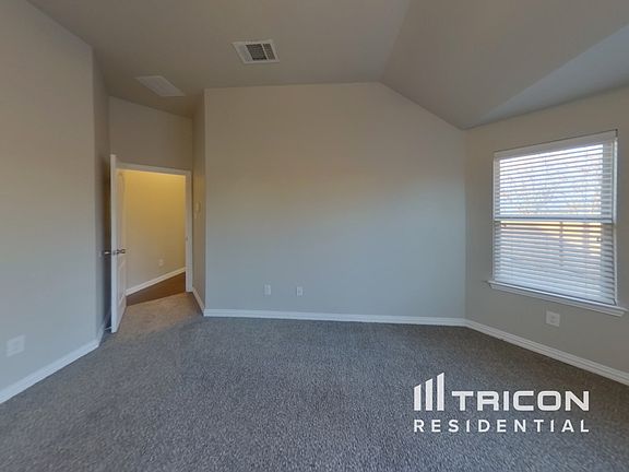 3rd image of 1428 Sherwood Dr