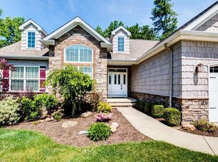 201 Hidden Glen Trl, Chardon, OH 44024