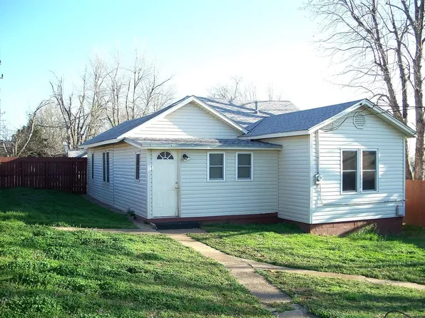 128 E Pine St, Drumright, OK 74030