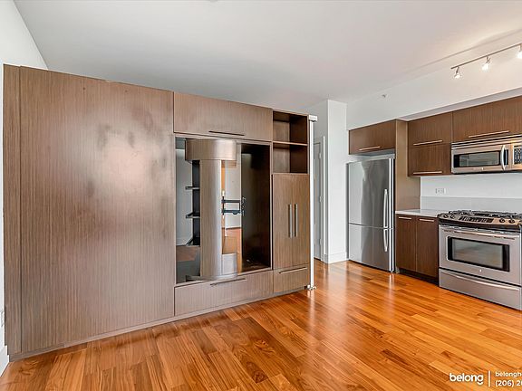 5th image of 2911 2nd Ave Unit 908