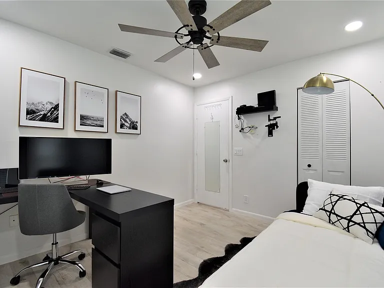 6550 Country Wood Way — Photo 37