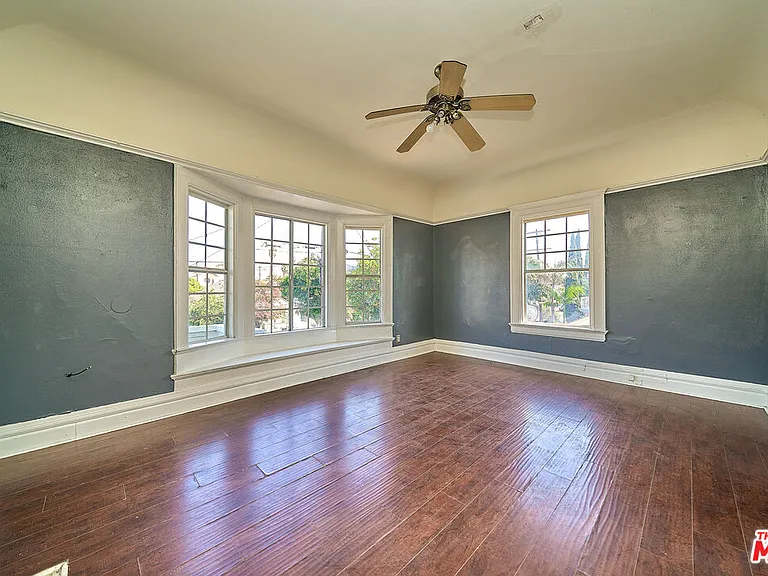 1347 Valencia St — Photo 14