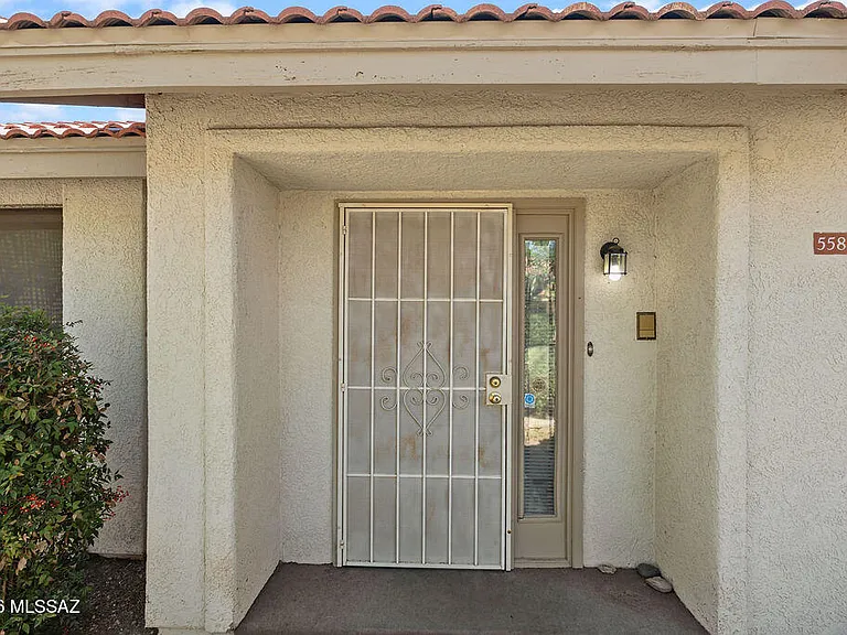 5580 N Via Umbrosa — Photo 6