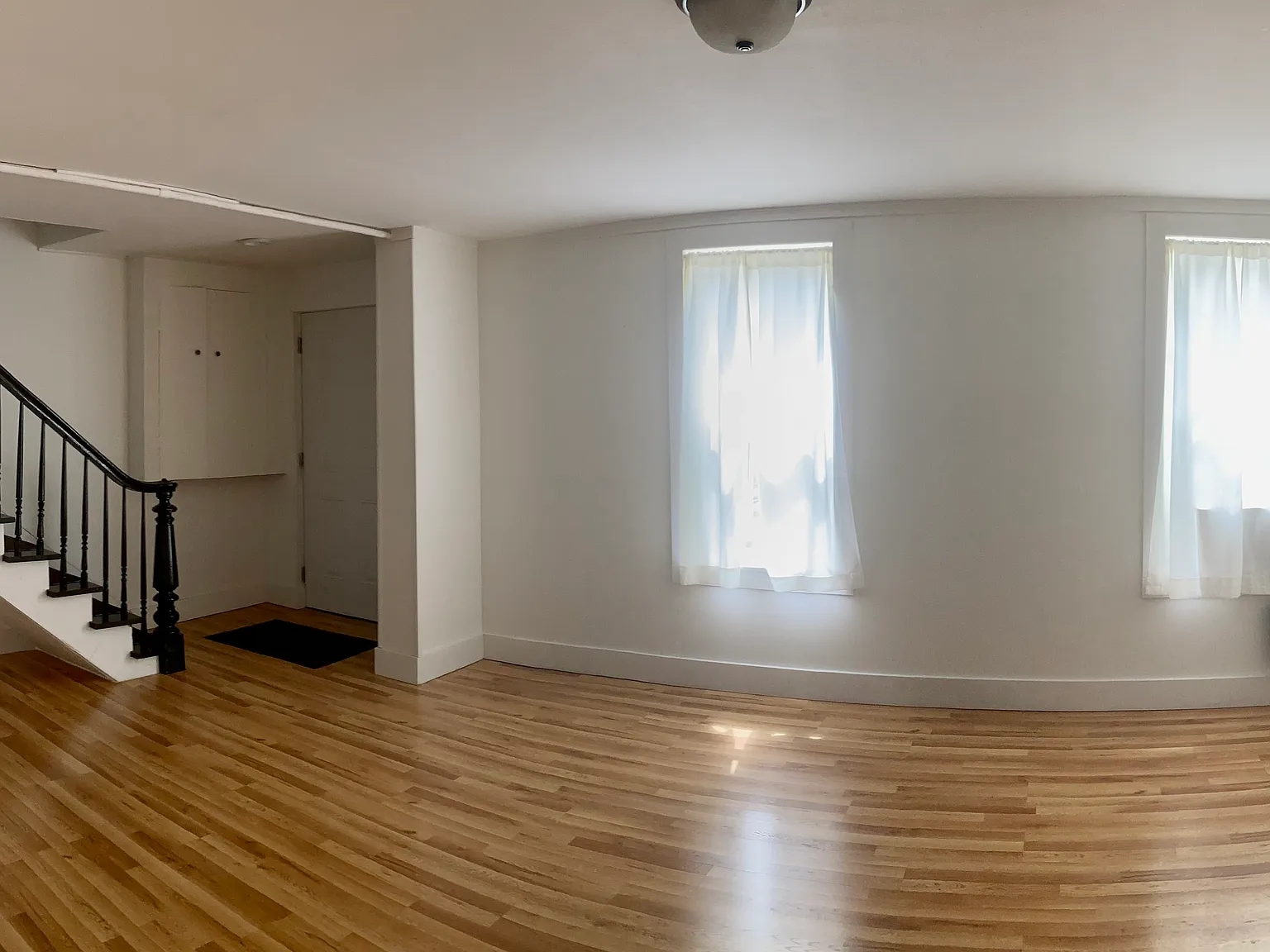 210 Allen St — Photo 3