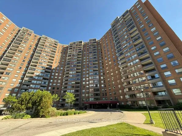 625 The West Mall #1706, Toronto, ON M9C 4W9