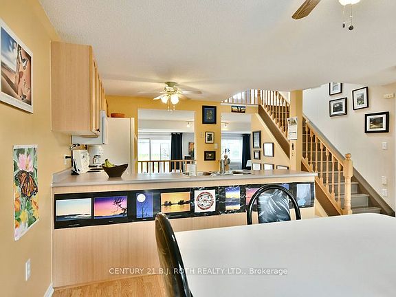 5th image of 10 Girdwood Dr