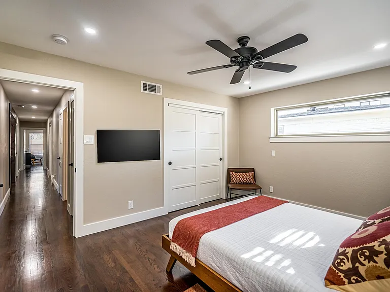 6621 Walnut Hill Ln — Photo 23