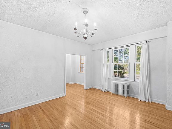 5th image of 2032 Belmont Rd NW APT 104