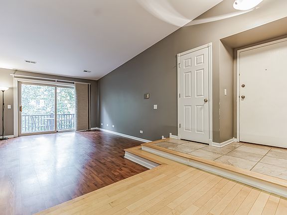 2nd image of 1525 Raymond Dr APT 204