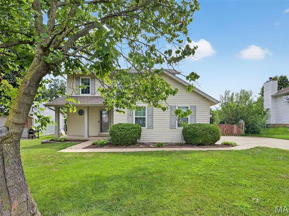 2988 Wheatfield Farms Dr, O'Fallon, MO 63368