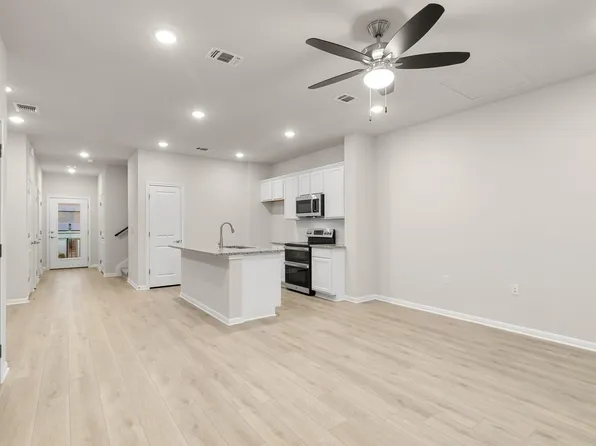 16714 Sonoma Breeze Dr, Manor, TX 78653