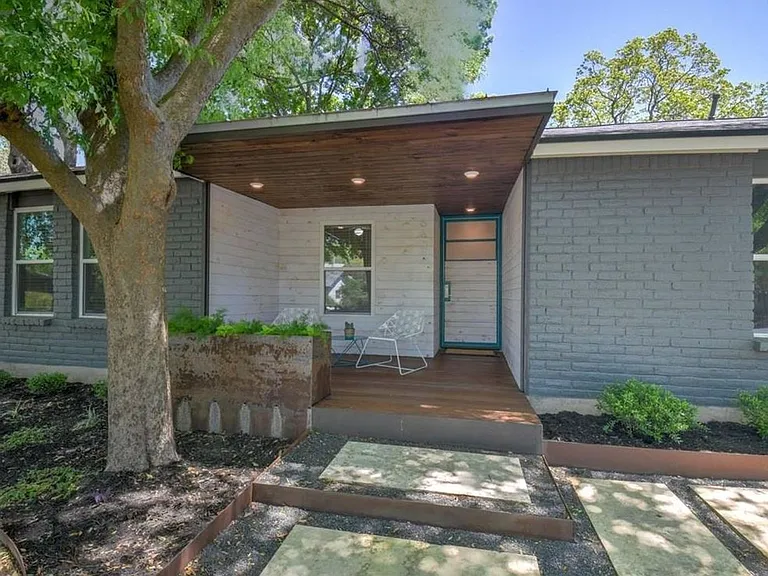 6605 Clubway Ln — Photo 2