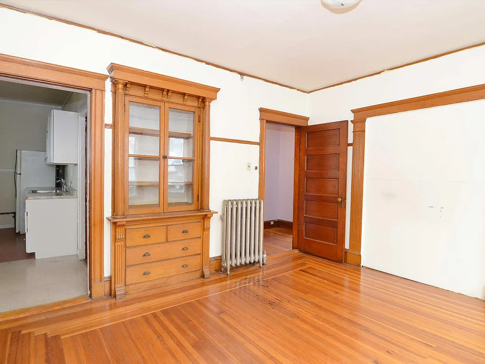 8 Brastow Ave #2