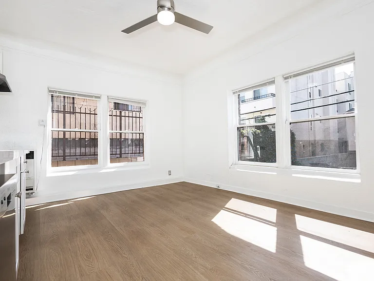 Gramercy Lofts — Photo 20