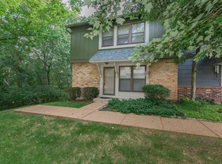 13357 Hiddendale Ln, Ballwin, MO 63021