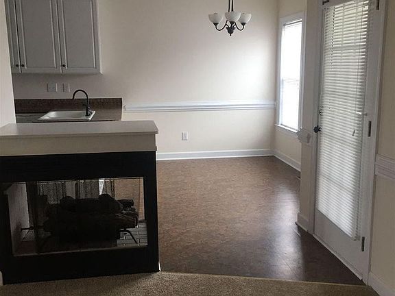 5th image of 91 Kerrylane Dr