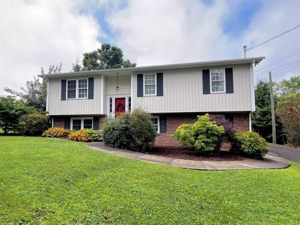 1035 Tazewell St, Wytheville, VA 24382