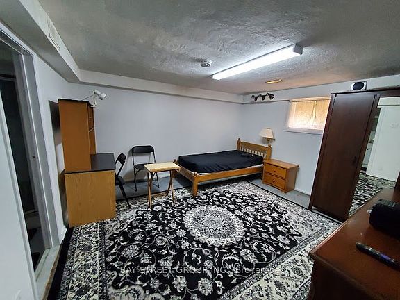 2nd image of 73 Regatta Cres