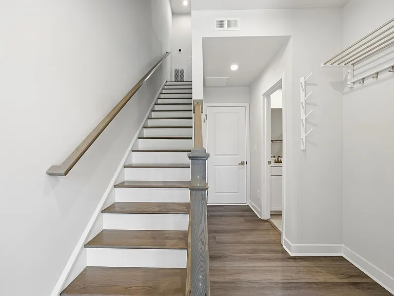 964 Broad River Ln — Photo 4