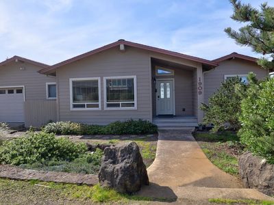 1909 NW Coracle St, Waldport, OR, 97394