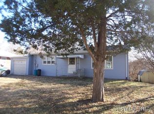 612 Belvedere Dr, Belleville, IL 62223