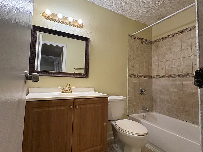 NW 39th Way — Photo 7