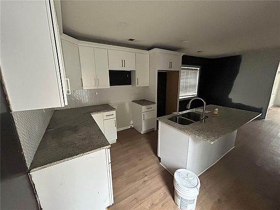 2nd image of 1801 Beecher St SW