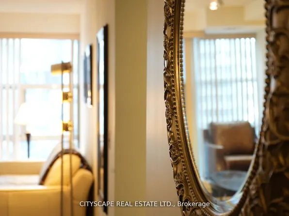 11 Saint Joseph St, Toronto, ON