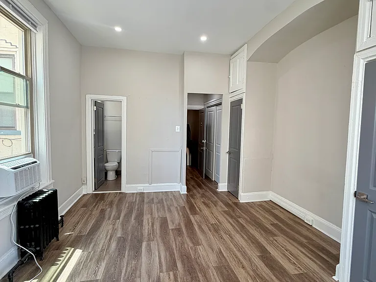 227 S 41st St #H — Photo 9