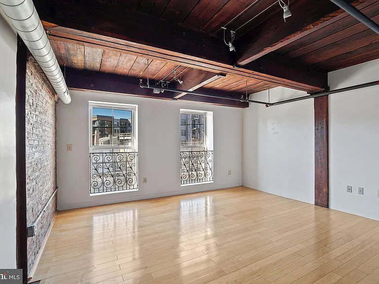 1210 N Palethorp St #203 — Photo 16