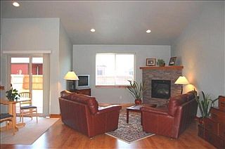 5th image of 297 Shelter Grove Cir