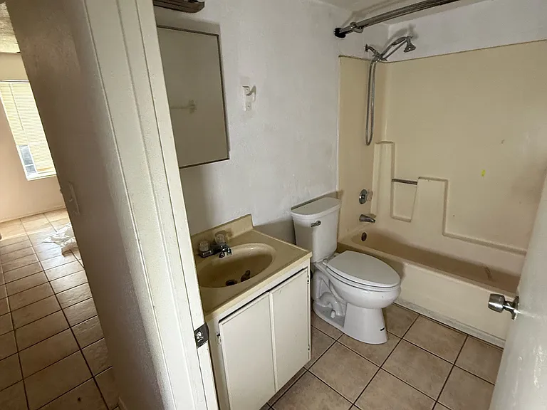151 N Palo Verde Dr #7 — Photo 8