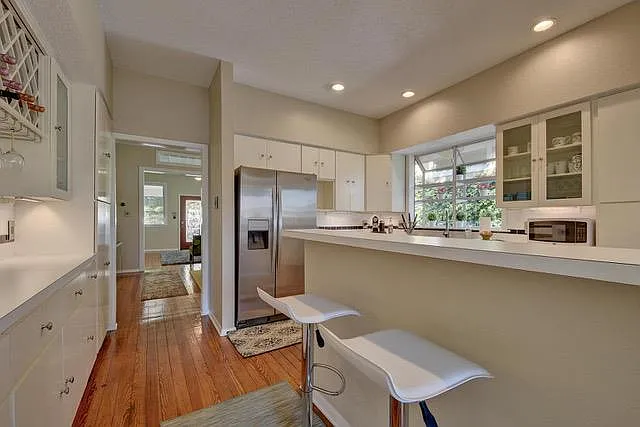 607 Baylor St #A — Photo 9
