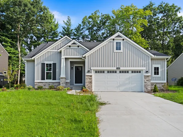 13465 Stafford Dr, Nunica, MI 49448