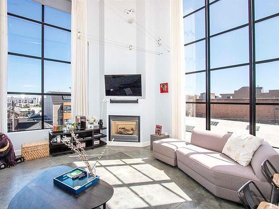 2nd image of 1233 Howard St APT 3I