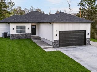 15 Redbud Ln, Kimberling City, MO 65686