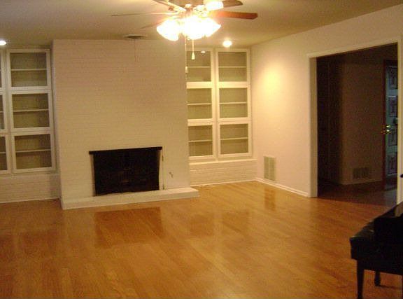 3rd image of 16 Bristol Ct