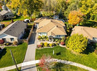 16 Bairstow Cres, Halton Hills, ON L7G1L8