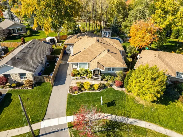 16 Bairstow Cres, Halton Hills, ON L7G 1L8