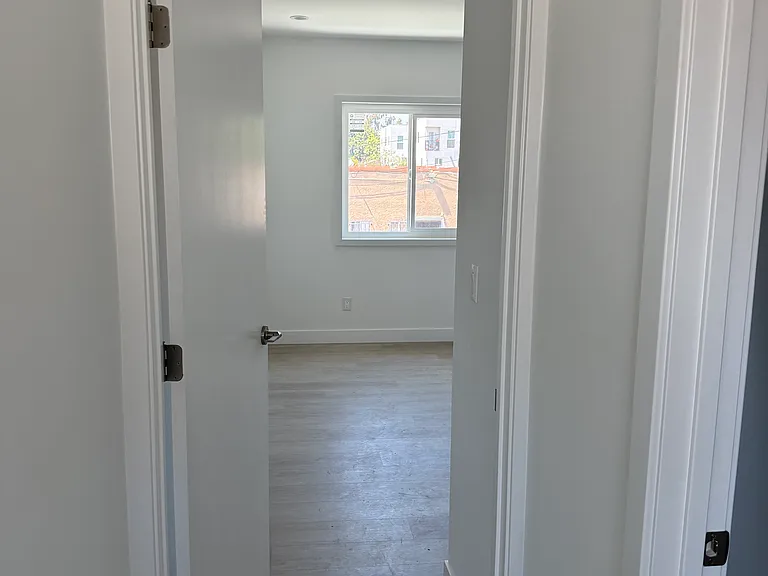 1877 W 25th St #1877 — Photo 11