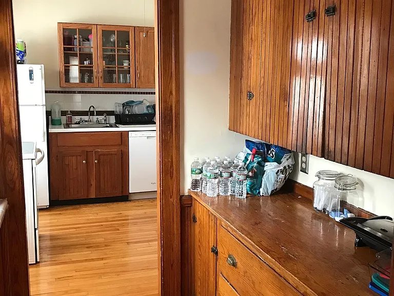 84 Bay State Rd — Photo 7