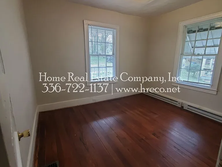 920 N Jackson Ave — Photo 7