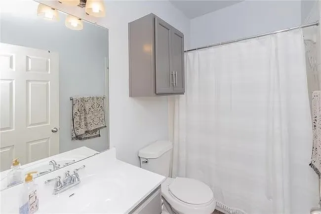 12205 Abbey Glen Ln — Photo 21